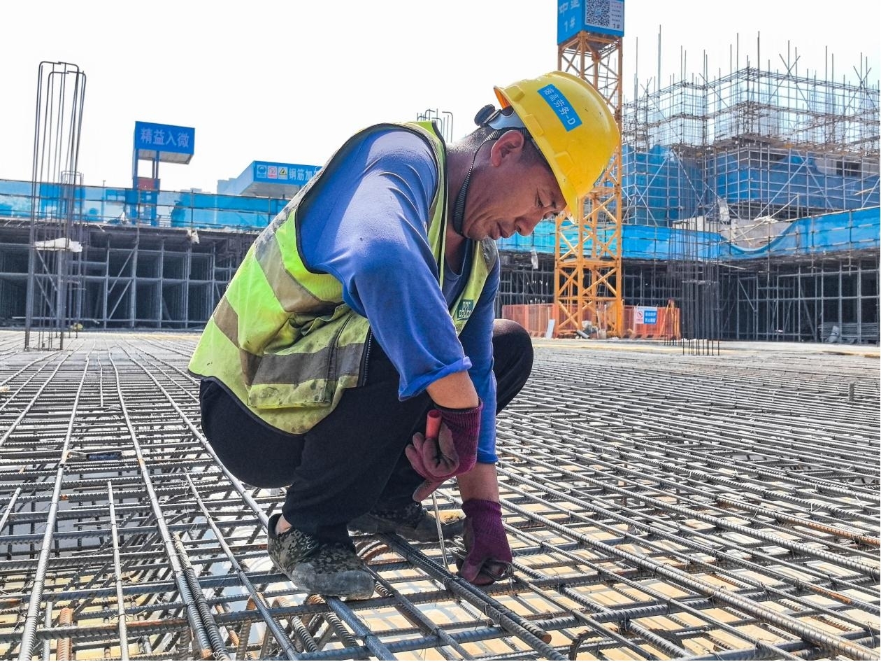 火热江北丨城市建设者：：：用汗水“筑”就城市之美